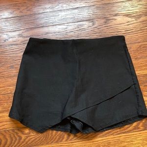 American Threads black skort
